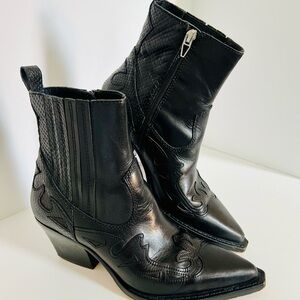 Dolce Vita Black Textured Ankle Booties